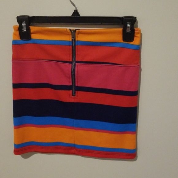 Mini Bodycon Skirt - Picture 2 of 3